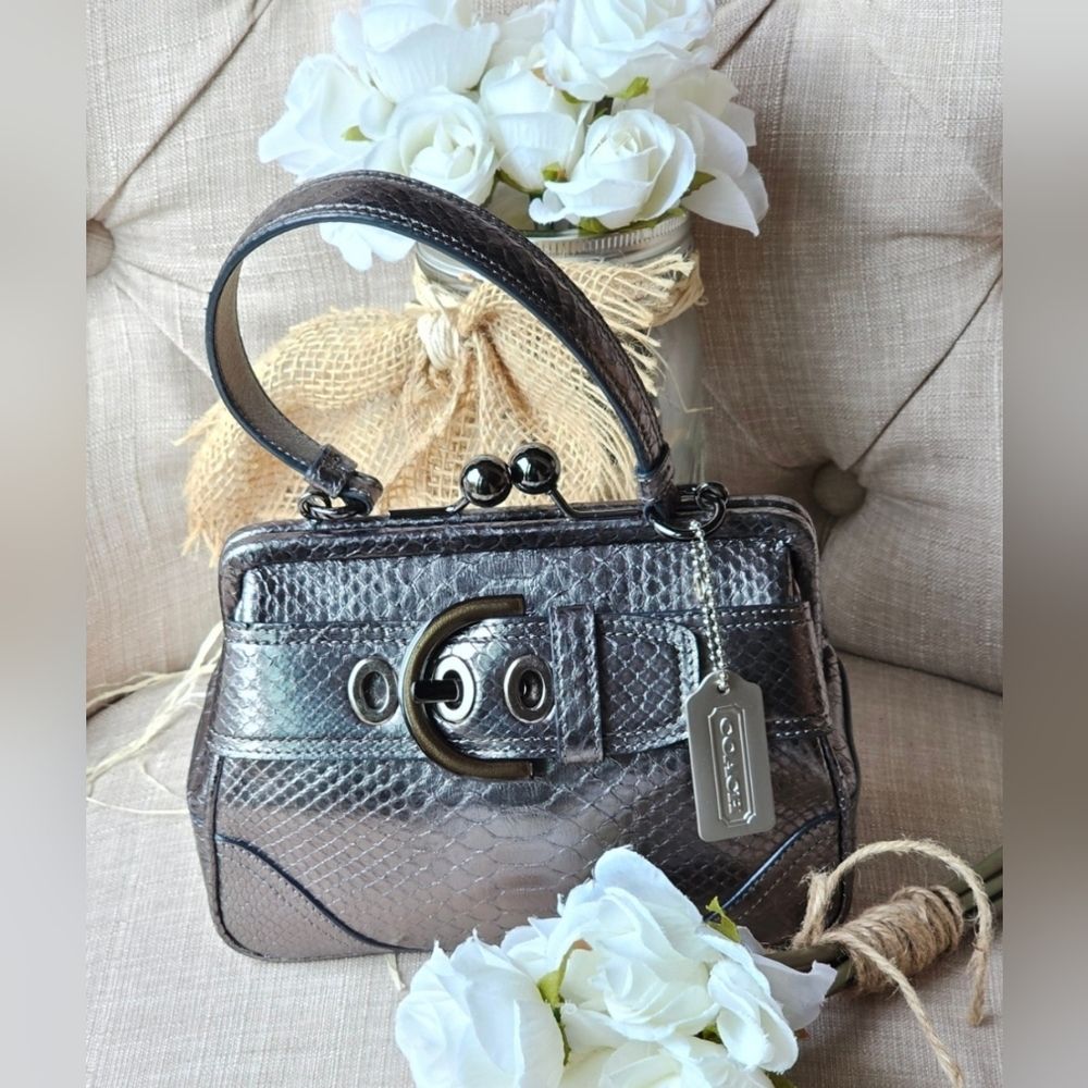 Vintage Coach Soho Genuine Python Kisslock / Framed Demi Bag Purse